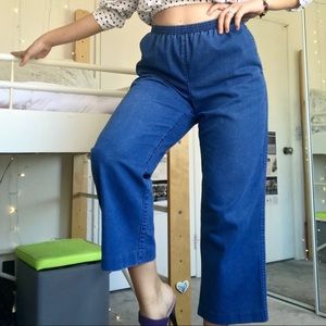 Super cute 90s cropped denim pants 💫